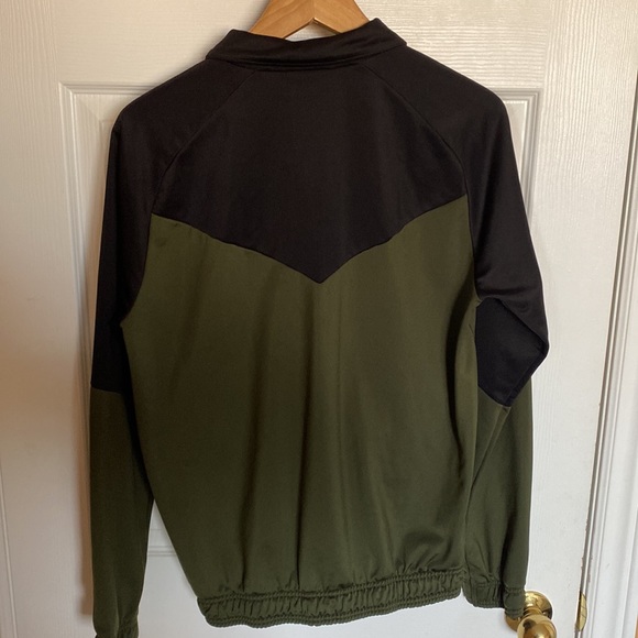 Puma Zip Up - Picture 3 of 3